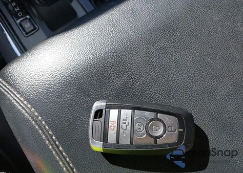 2022 Ford F-150 Lariat z USA, uszkodzony, nr VIN 1FTFW1E51NFA03366